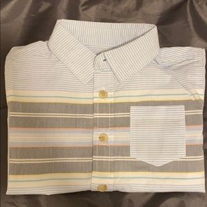 Button down striped shirt sleeve shirt